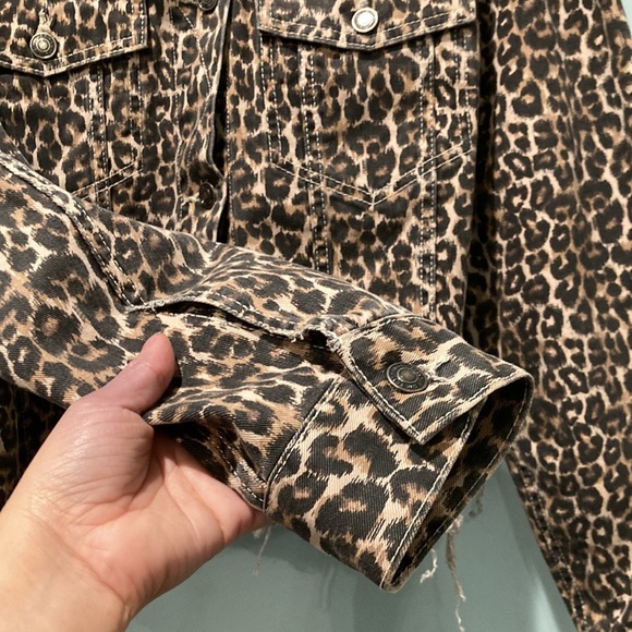 Free People Cheetah Print Denim Jacket Size M - Picture 11 of 13